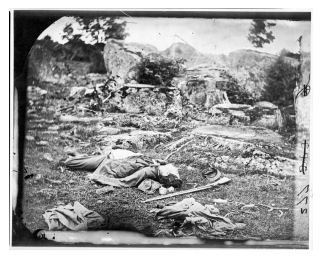 Dead Confederate soldiers